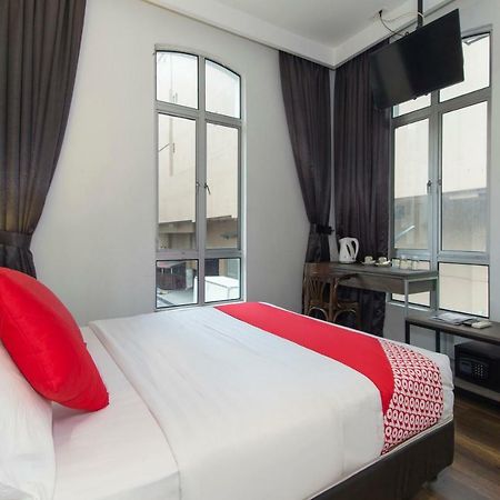 Oyo 127 The Reeds Hotel Kuala Lumpur Bagian luar foto