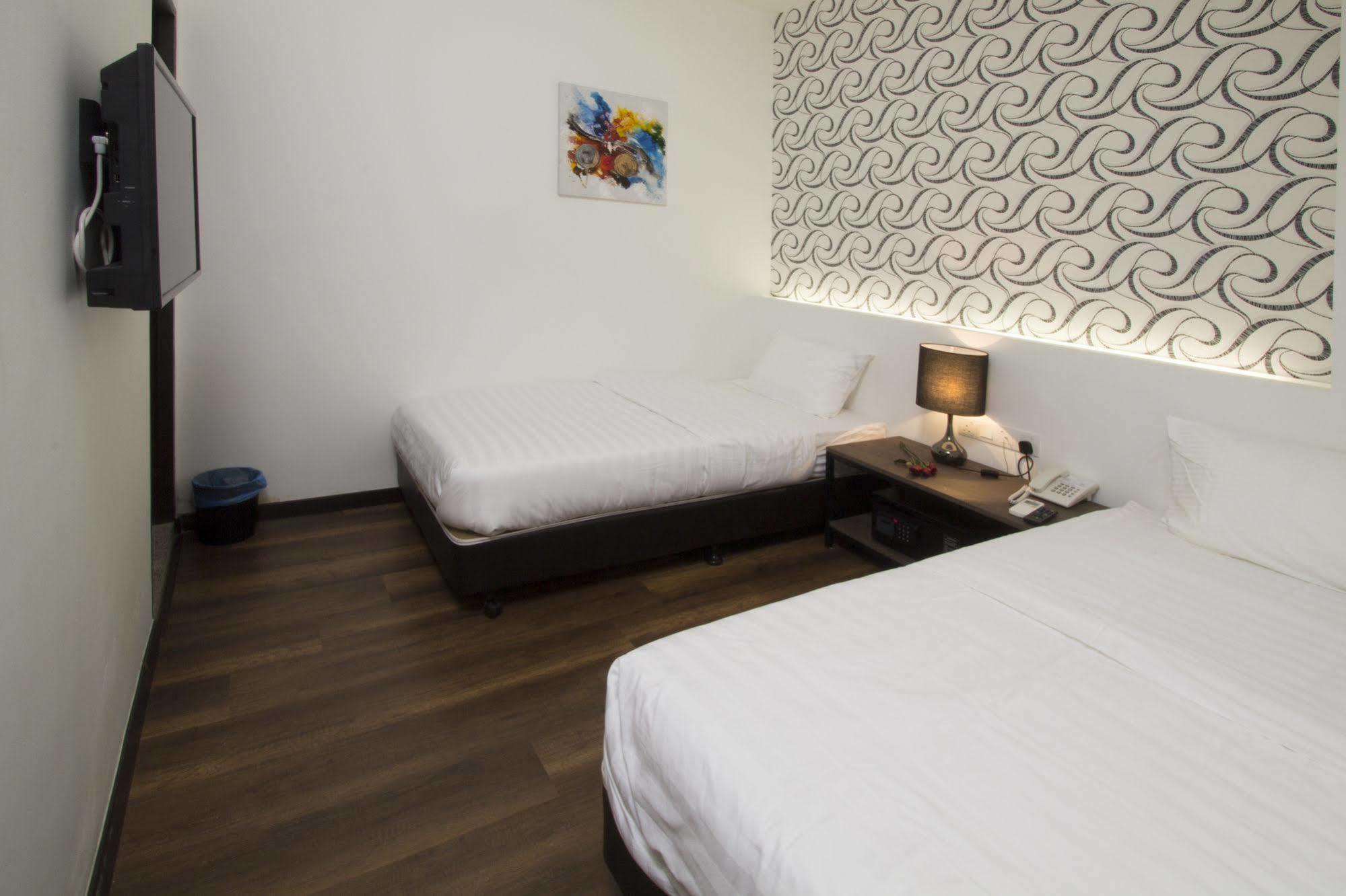Oyo 127 The Reeds Hotel Kuala Lumpur Bagian luar foto