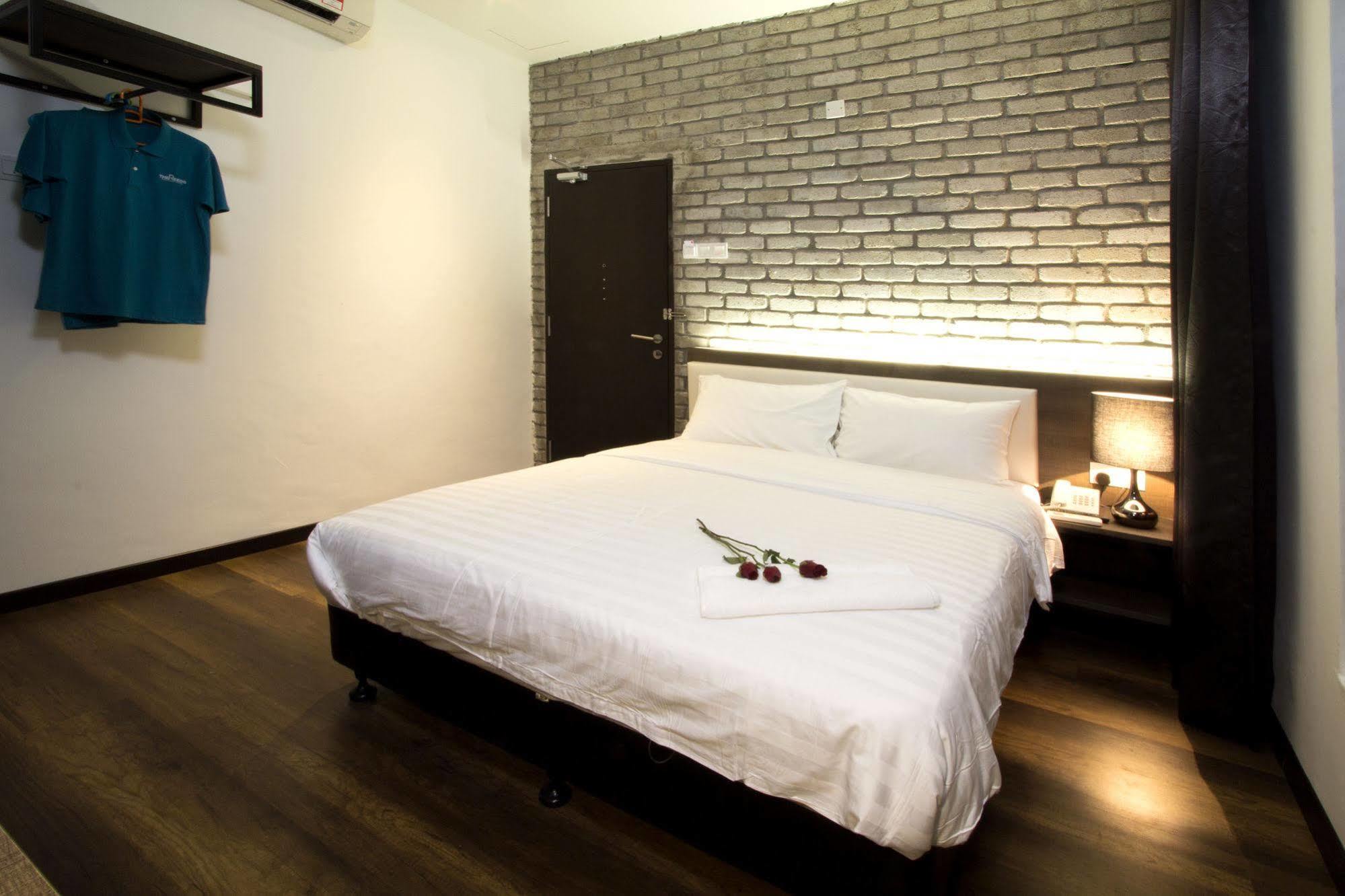 Oyo 127 The Reeds Hotel Kuala Lumpur Bagian luar foto