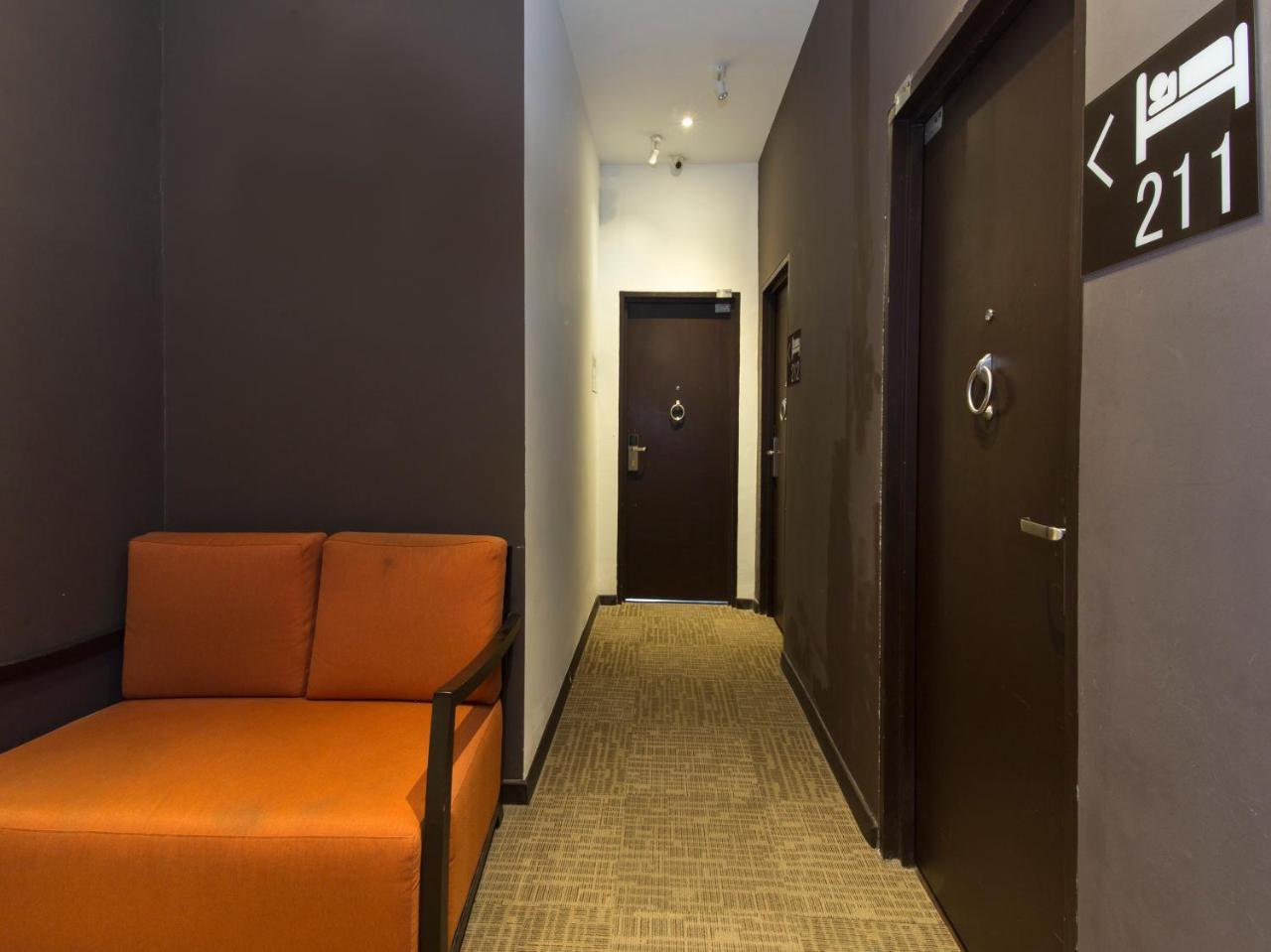 Oyo 127 The Reeds Hotel Kuala Lumpur Bagian luar foto
