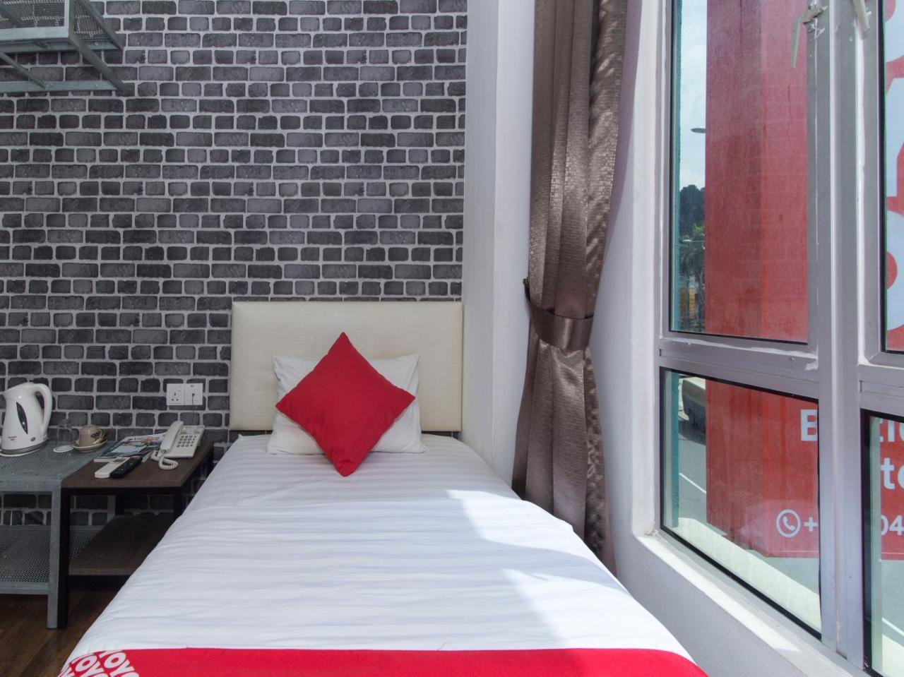 Oyo 127 The Reeds Hotel Kuala Lumpur Bagian luar foto