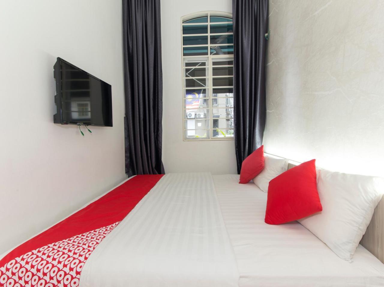 Oyo 127 The Reeds Hotel Kuala Lumpur Bagian luar foto
