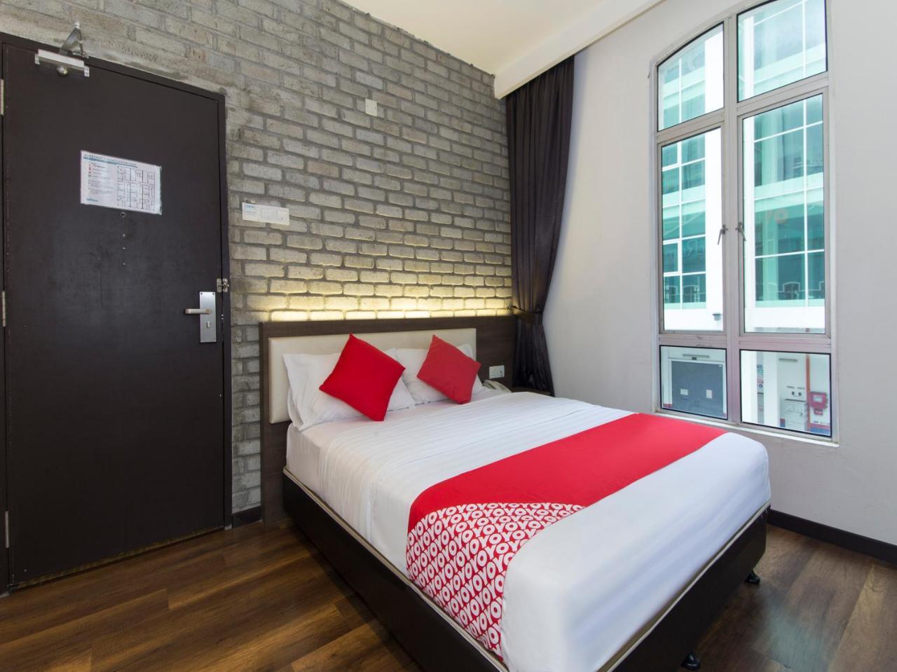 Oyo 127 The Reeds Hotel Kuala Lumpur Bagian luar foto