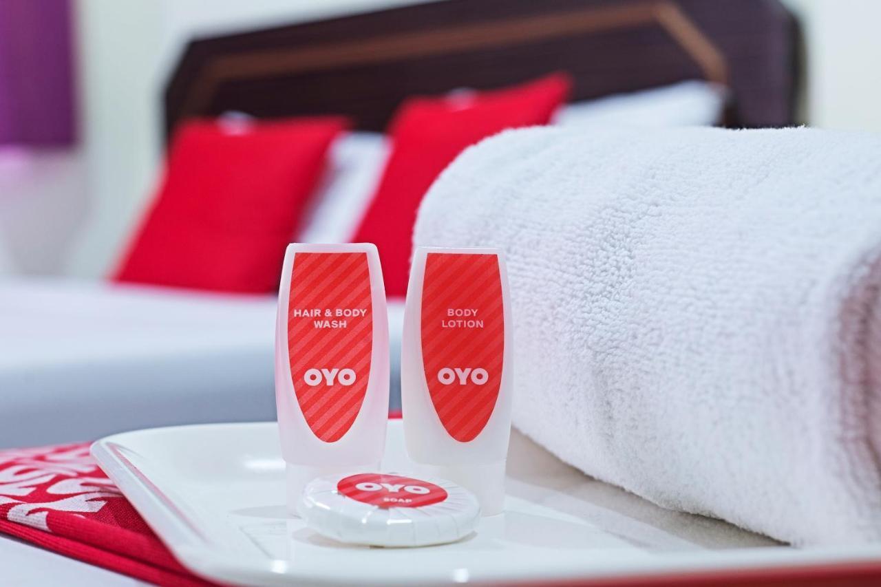 Oyo 127 The Reeds Hotel Kuala Lumpur Bagian luar foto