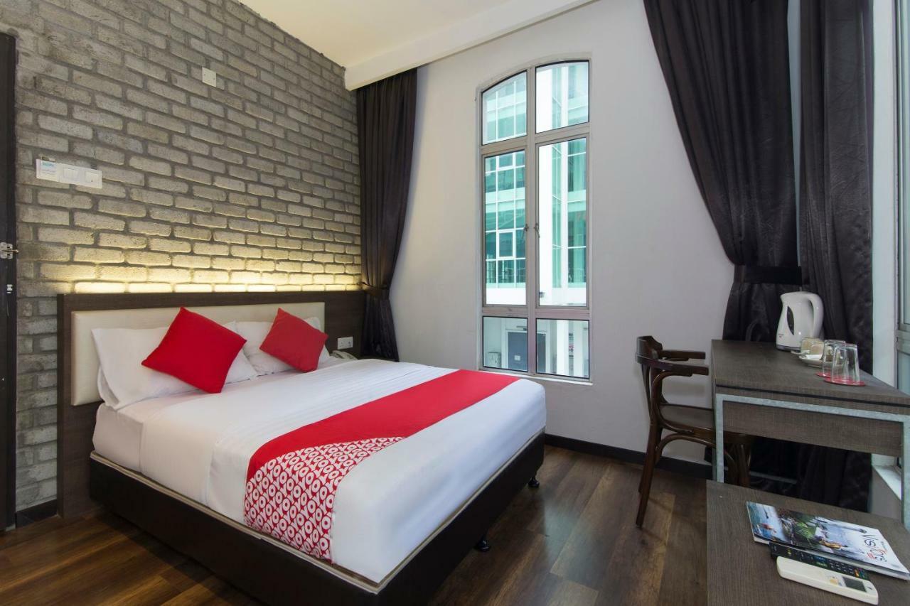 Oyo 127 The Reeds Hotel Kuala Lumpur Bagian luar foto
