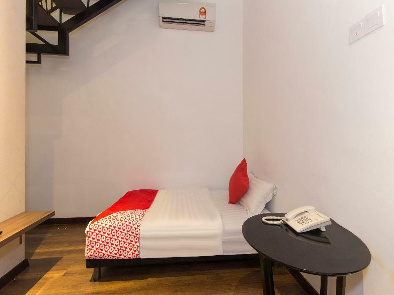 Oyo 127 The Reeds Hotel Kuala Lumpur Bagian luar foto