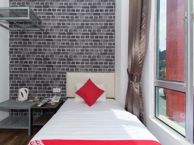 Oyo 127 The Reeds Hotel Kuala Lumpur Bagian luar foto