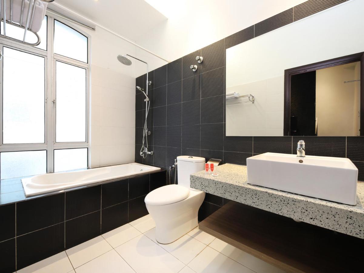 Oyo 127 The Reeds Hotel Kuala Lumpur Bagian luar foto
